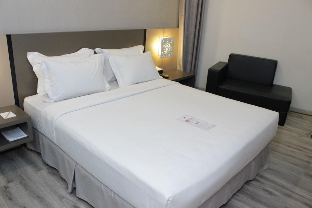 Oak Tree Urban Hotel Cakarta Dış mekan fotoğraf